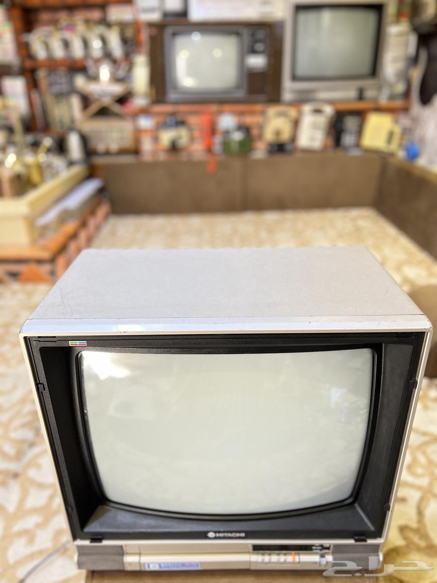تلفزيون هيتاشي ياباني نادر جدا  قديم تراثي64457240801666111