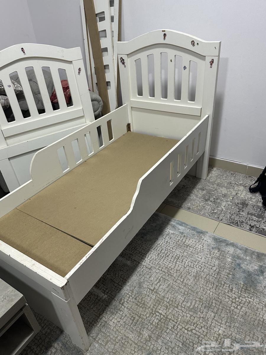 سرير اطفال للبيع64463101847298112