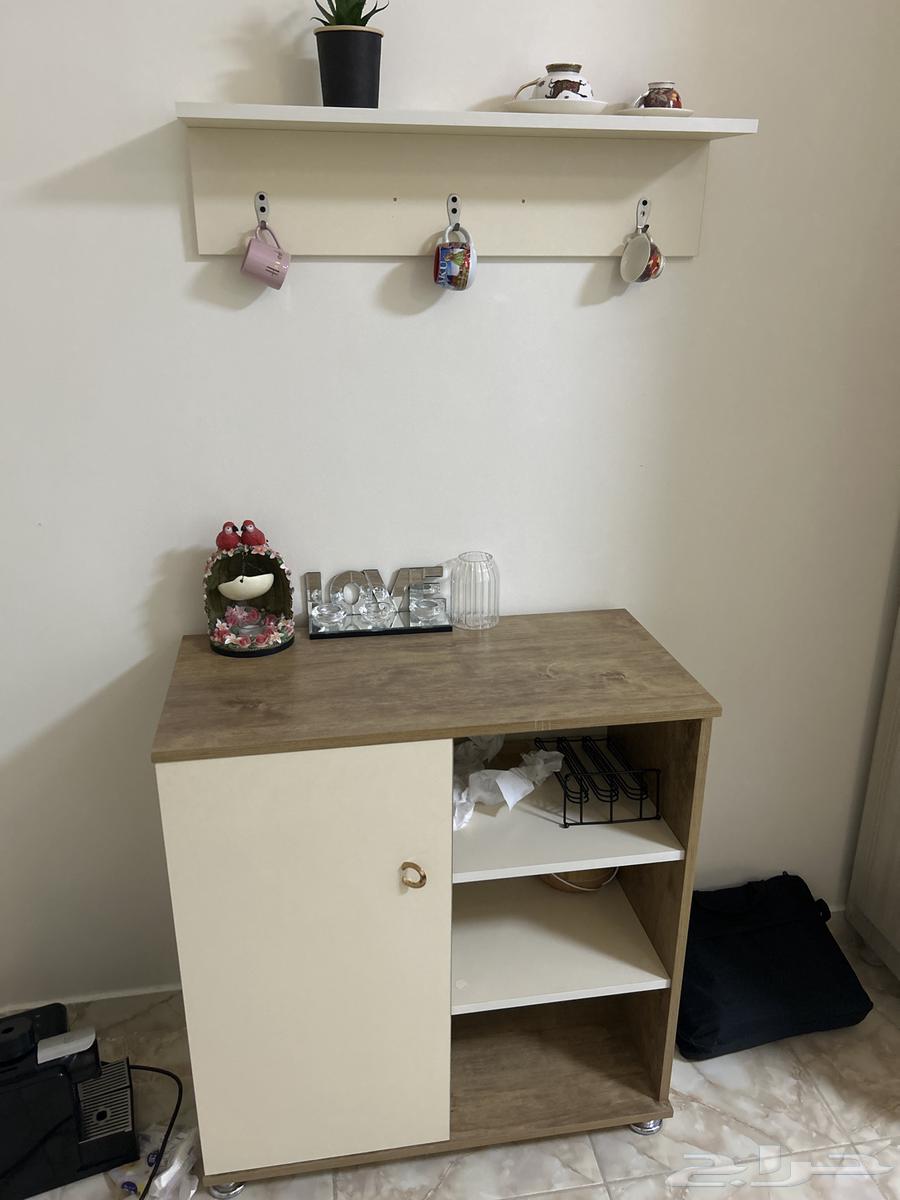 طاوله التلفزيون ورف فوقها وطاوله كوفي من السوق 9964467369482370111