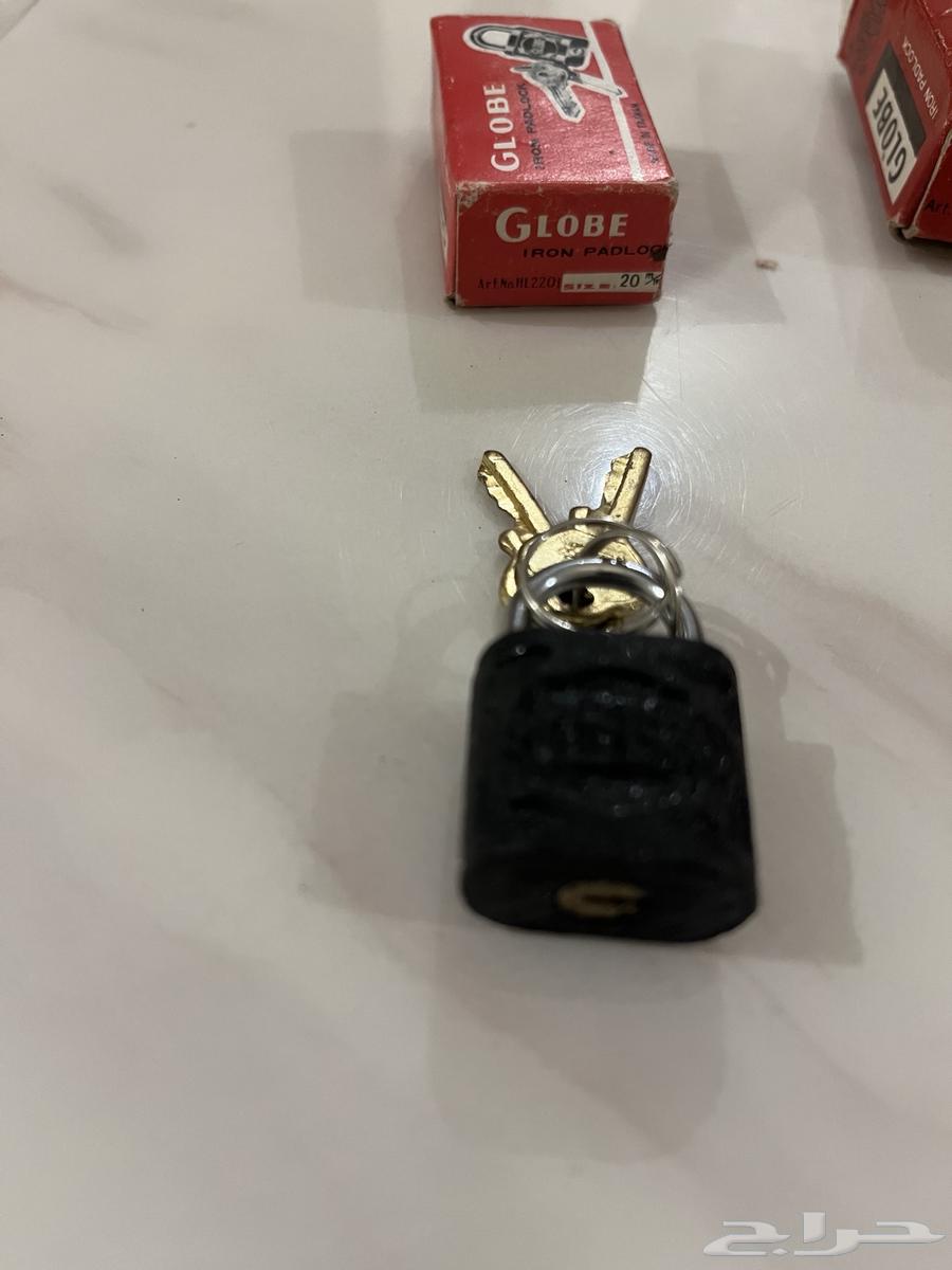 أقفال تراثيه صينيه جديده بكراتينها64457610483969112