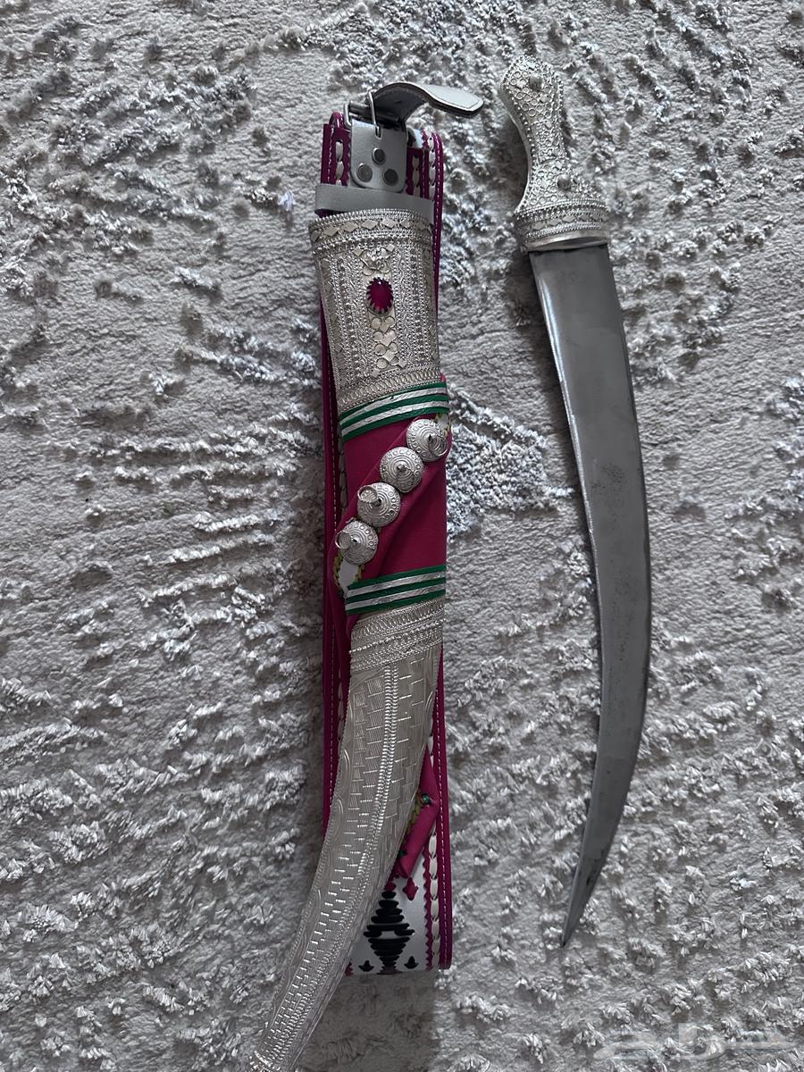 Dhari' dagger64463305642499112