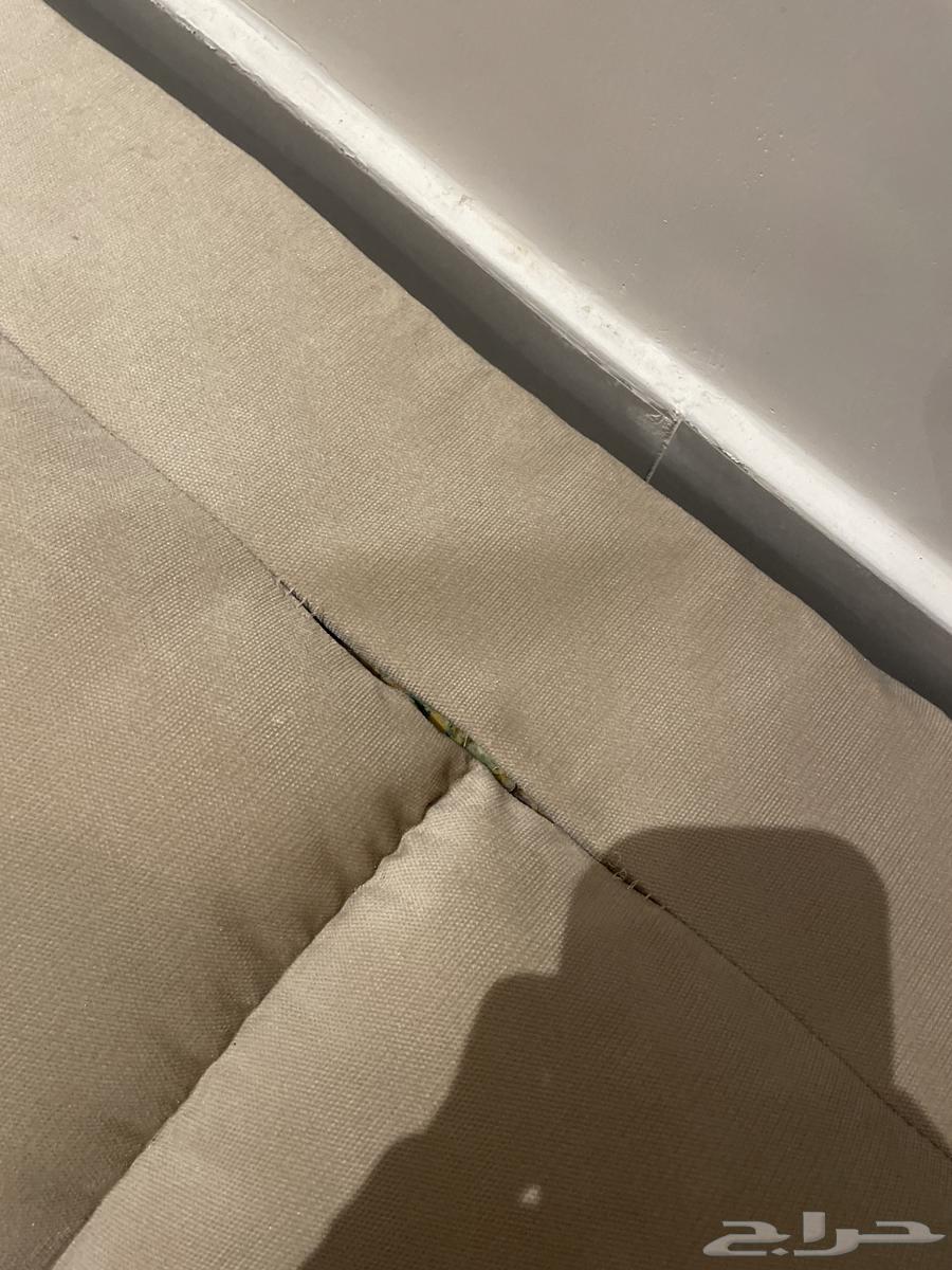 Semi-new floor session with a minor flaw, tailor fixed as shown64461801435395114