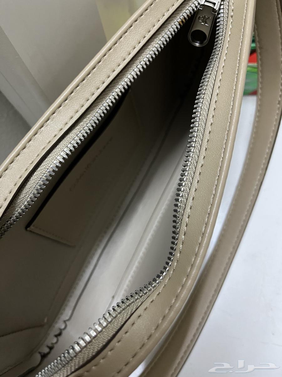 شنطة يد ماركة كالفين كلاين64463572790658112