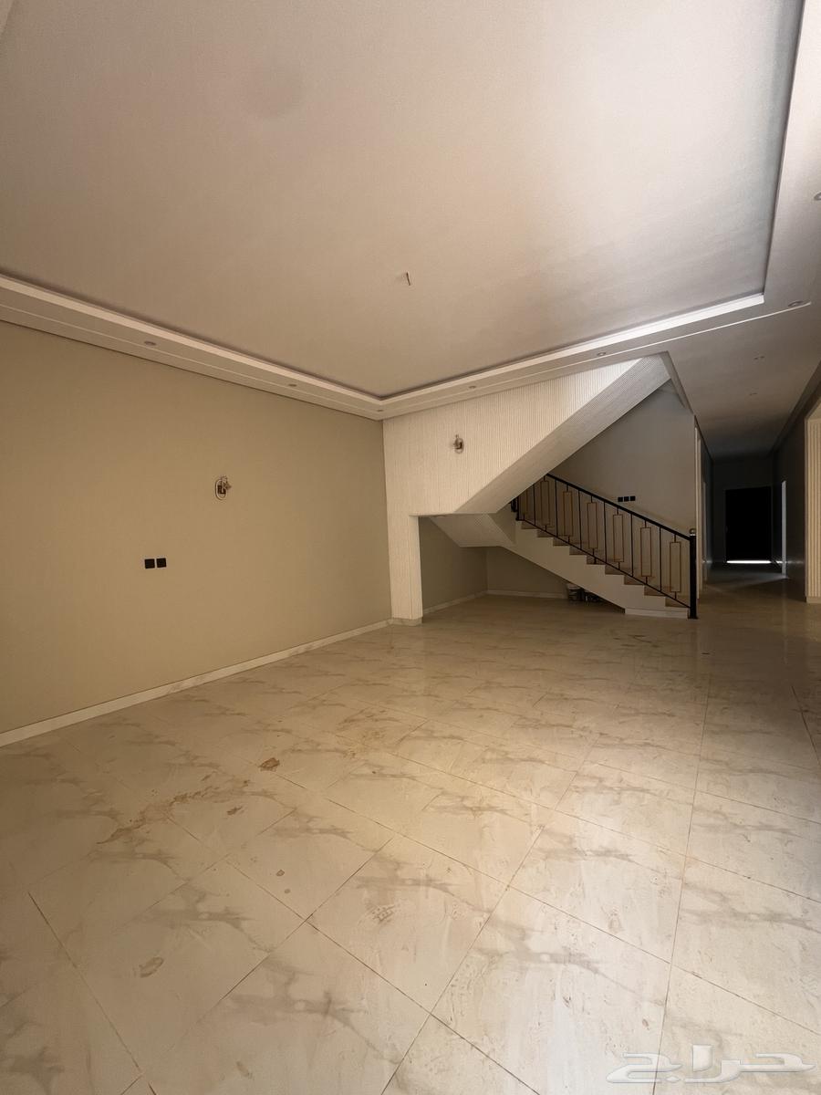 Large duplex villas in Al-Yasmin with included services64142594321537111