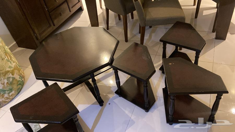 Excellent and intact table64464111330051110