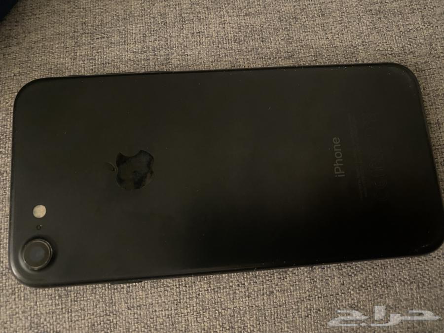 iPhone 764461385333506110