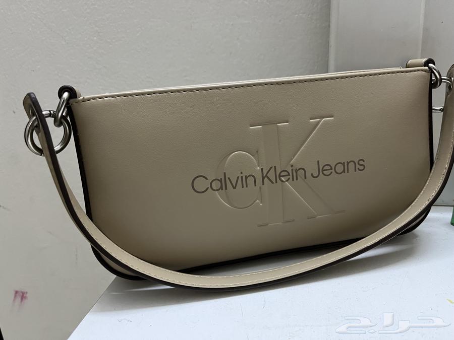 شنطة يد ماركة كالفين كلاين64463572790658111
