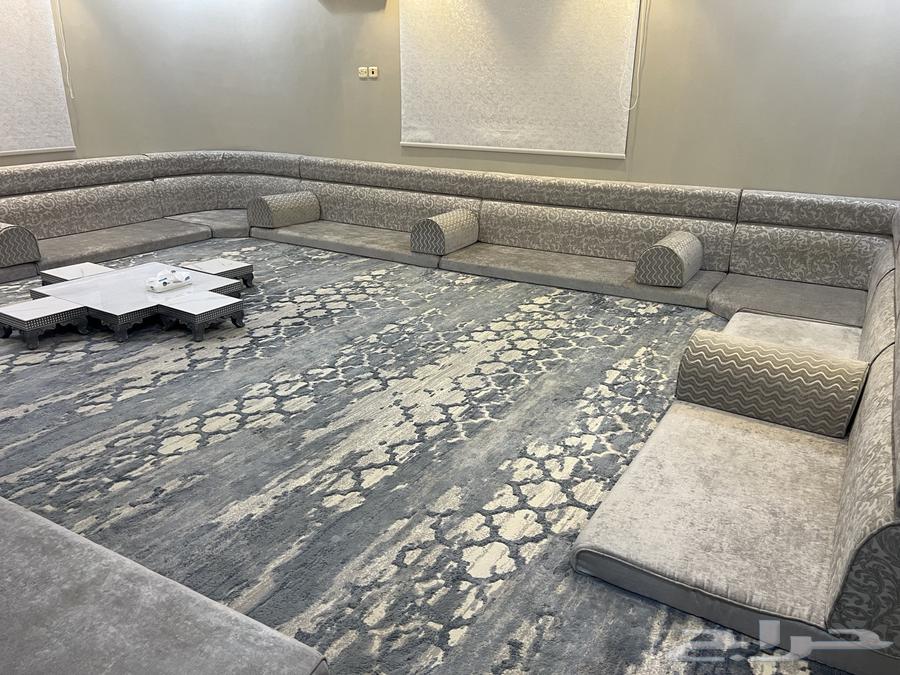 Clean majlis and sitting area with minimal use64463156052995114