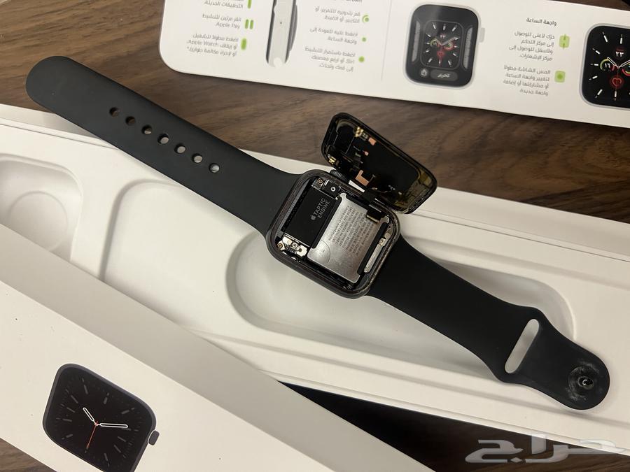 Apple Watch for sale, version 6, screen needs adjustment only64463196965506110