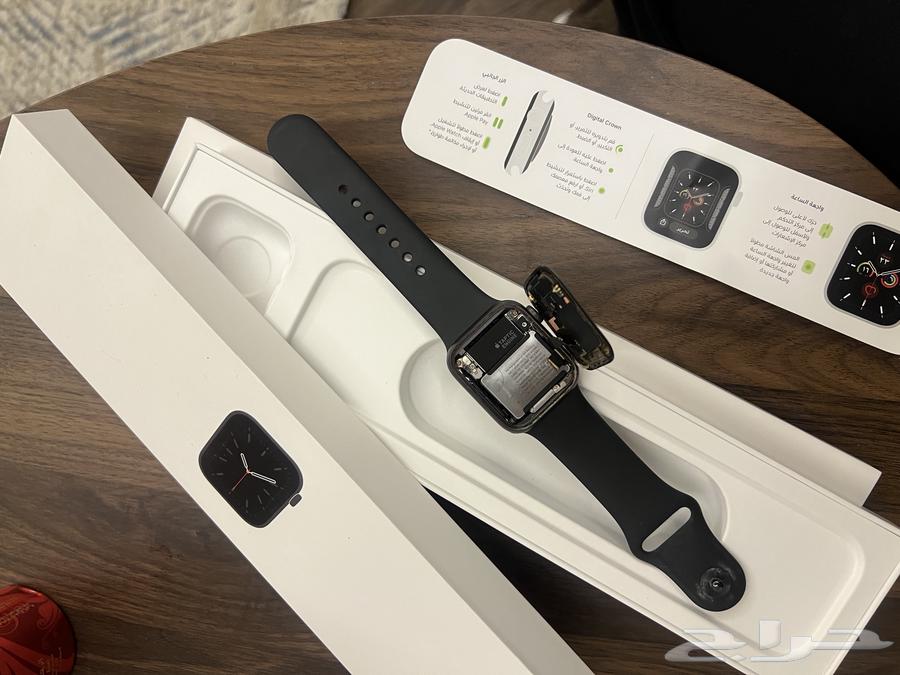 Apple Watch for sale, version 6, screen needs adjustment only64463196965506113