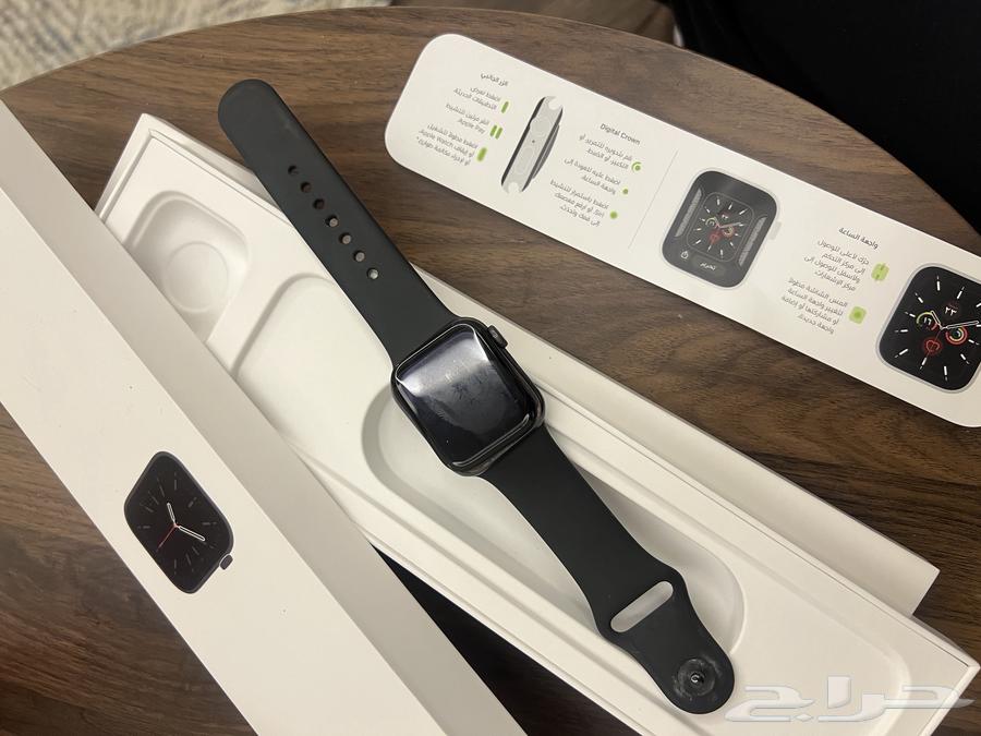 Apple Watch for sale, version 6, screen needs adjustment only64463196965506114