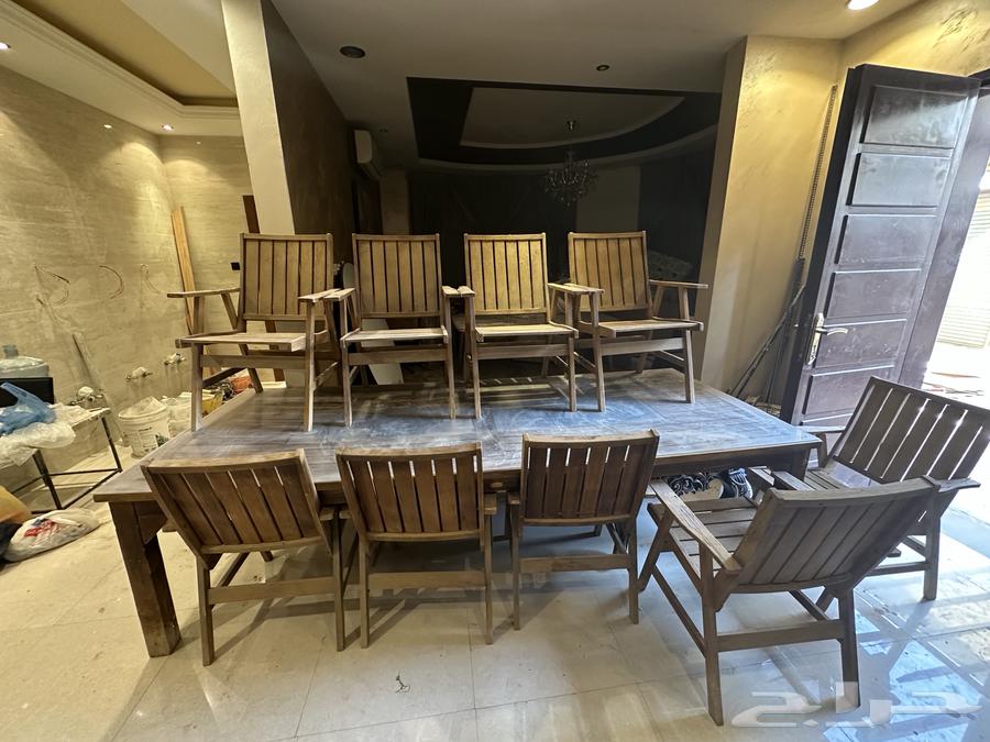 طاولة طعام خشبية كبيرة64460557812739111