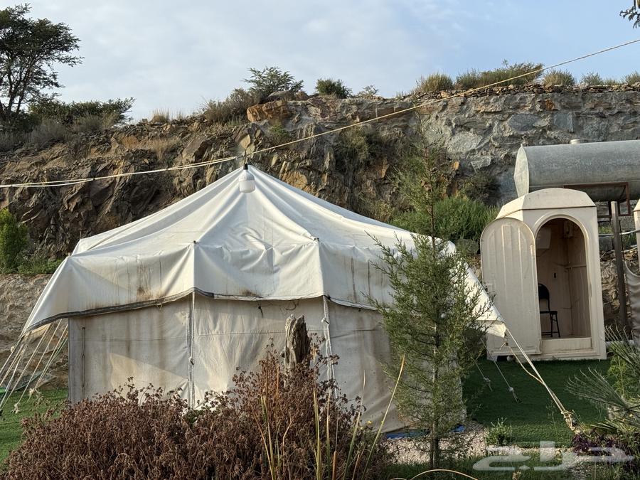 خيمتين مع دورتين مياه فايبر للبيع64459529325441110