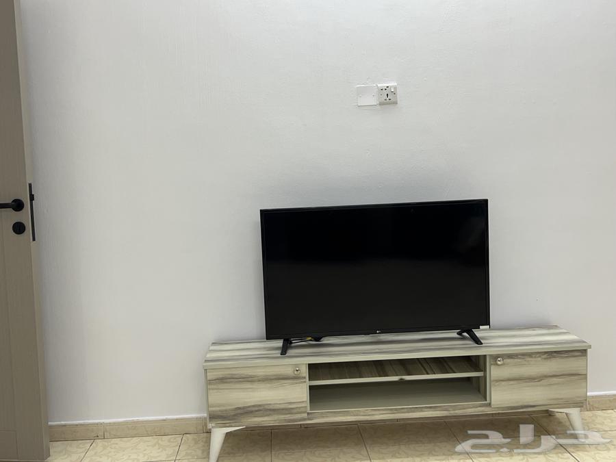 Ground floor with carpet, Mokhled, and two tables, price 70064464181821185112