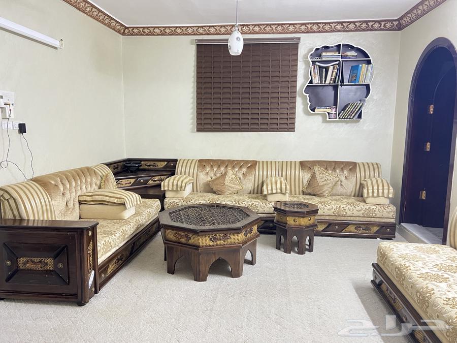 كنب للبيع نظيف جدا64464069544194112