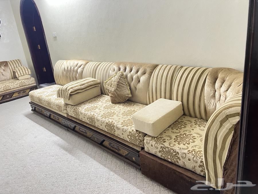 كنب للبيع نظيف جدا64464069544194110