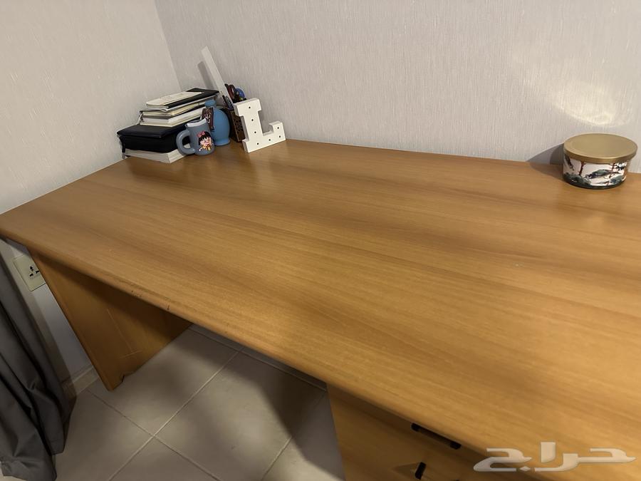 Study desk with three drawers64462705836162110