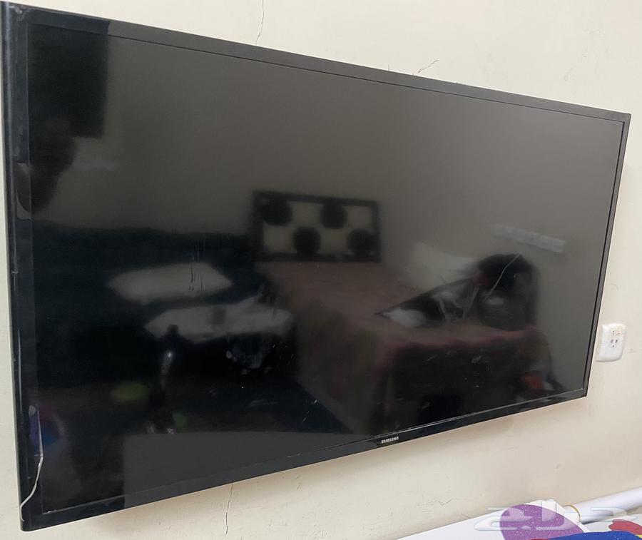 Zain 5G router, new in box with Samsung 42-inch smart screen64462266978435110