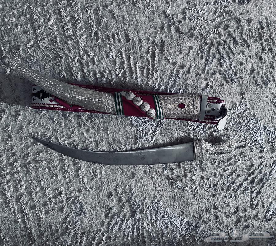 Dhari' dagger64463305642499111