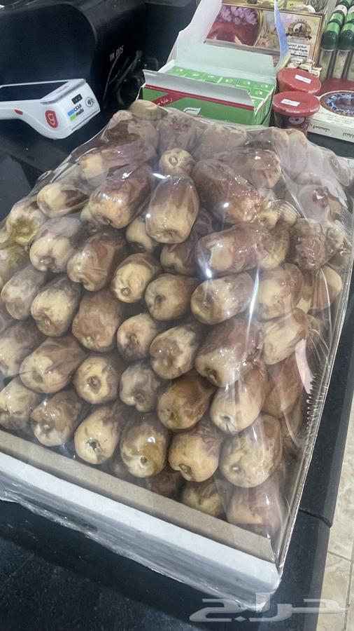 Barhi Dates and Sukkari Premium Quality Dates64460311105025112