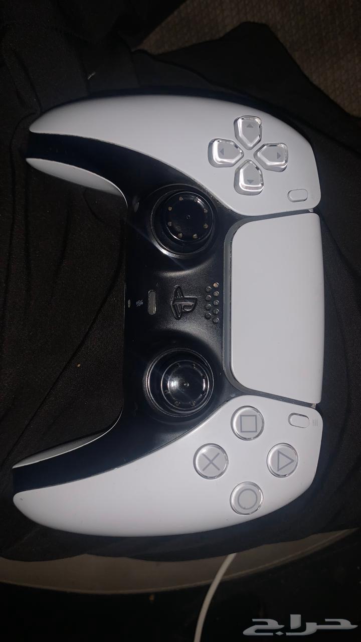 يد سوني 564463710333698112