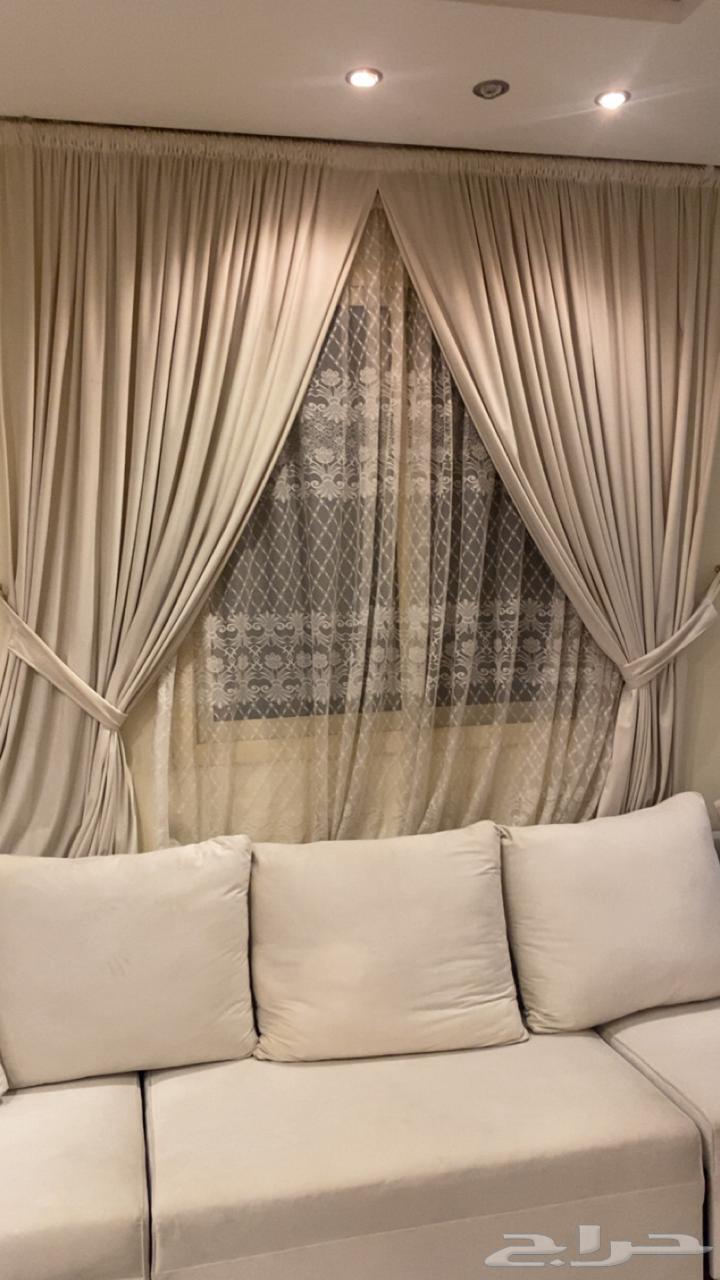 Sofa with two tables64463101838851114