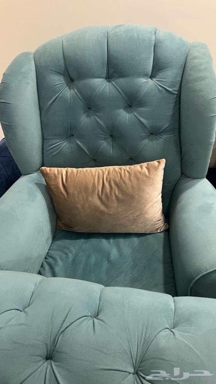 كنب كلاسيكي نضيف جد ا يكفي 14 شخص السعر قابل للمفاوضة64462349446017111