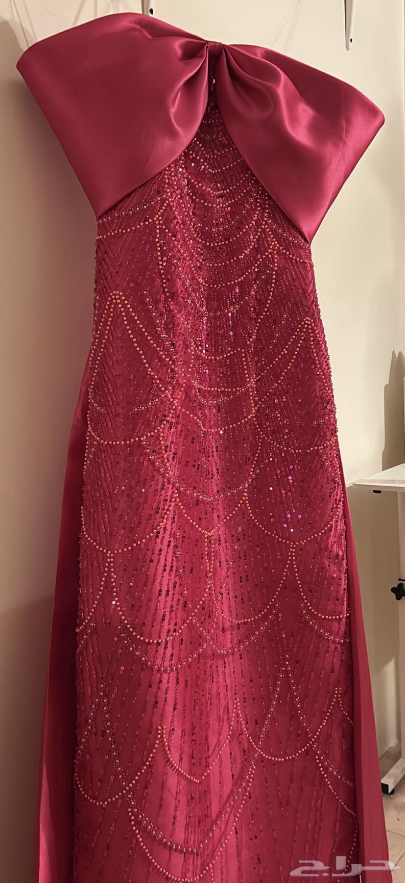 فستان وردي فيونكه وله ذيل من المصممه شوق 49ريال64459898904322113