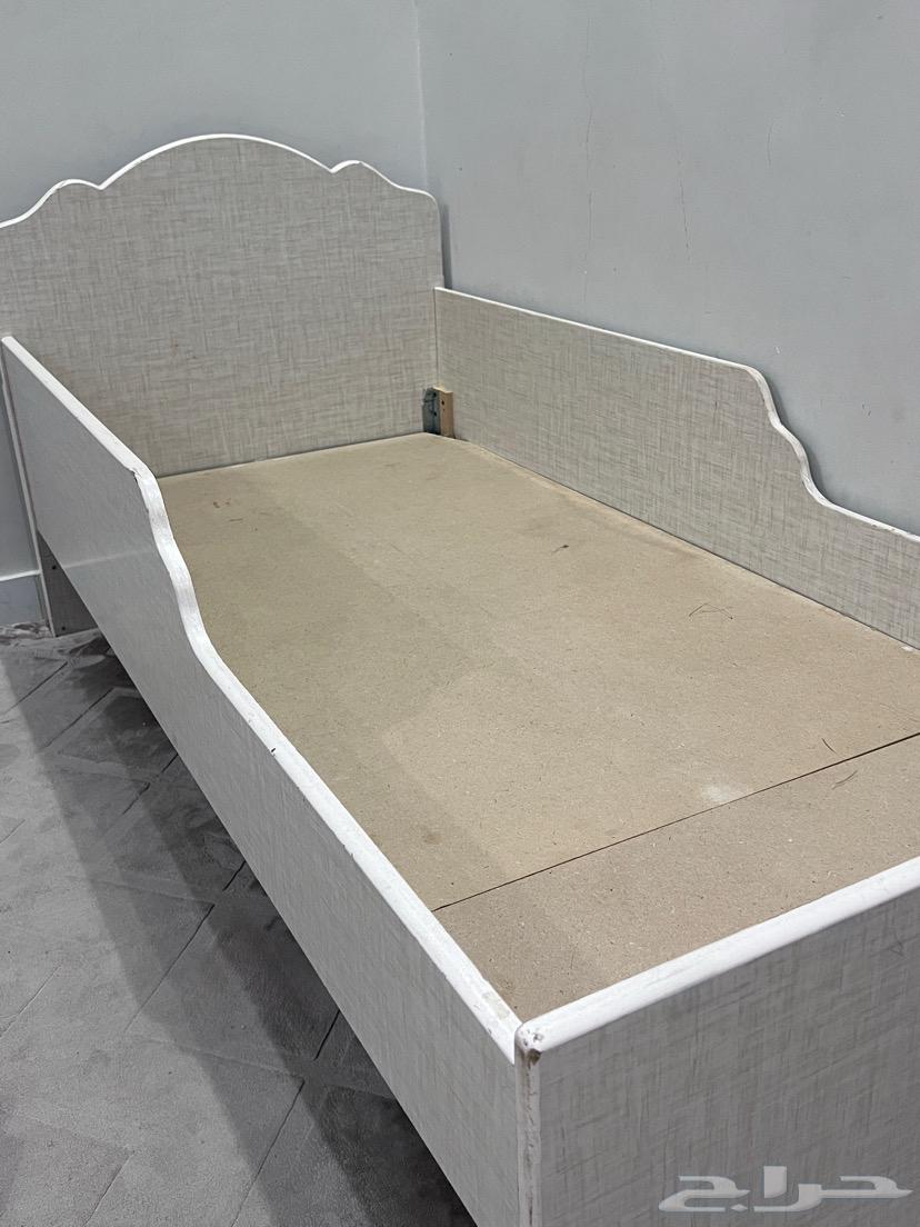 غسالة وسرير للبيع64458393222017110