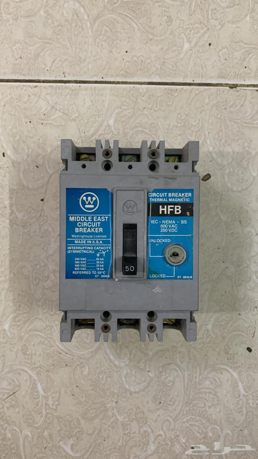 للبيع 2 قواطع شبه الجديده64463128844417111