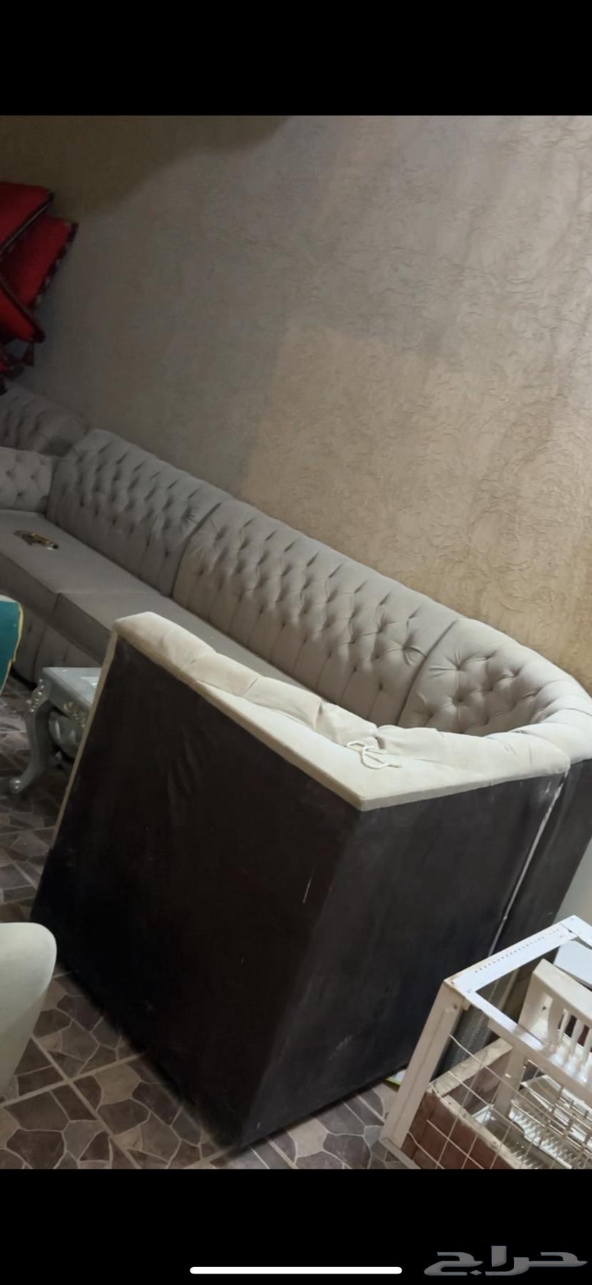 للبيع كنب وطاولات رسمي مجلس 8 في 564458585326338112