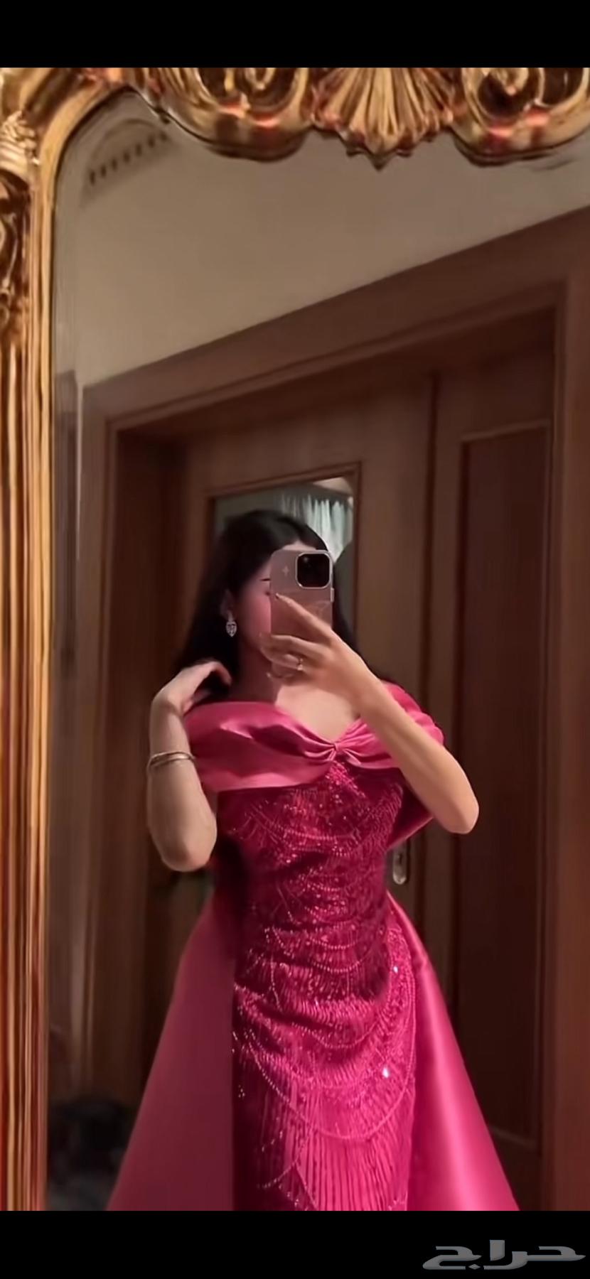 فستان وردي فيونكه وله ذيل من المصممه شوق 49ريال64459898904322112