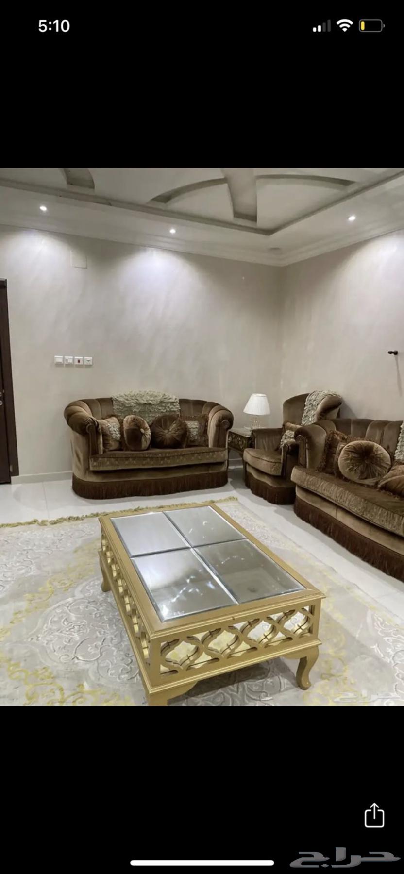 A clean majlis with tables64460393164418114