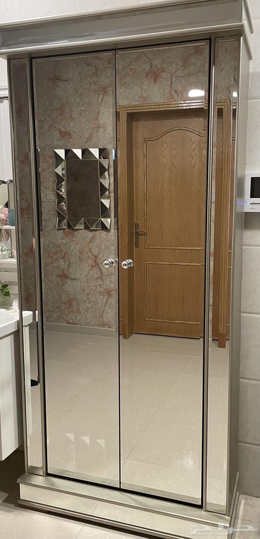 دولاب عبايات64463737811457110