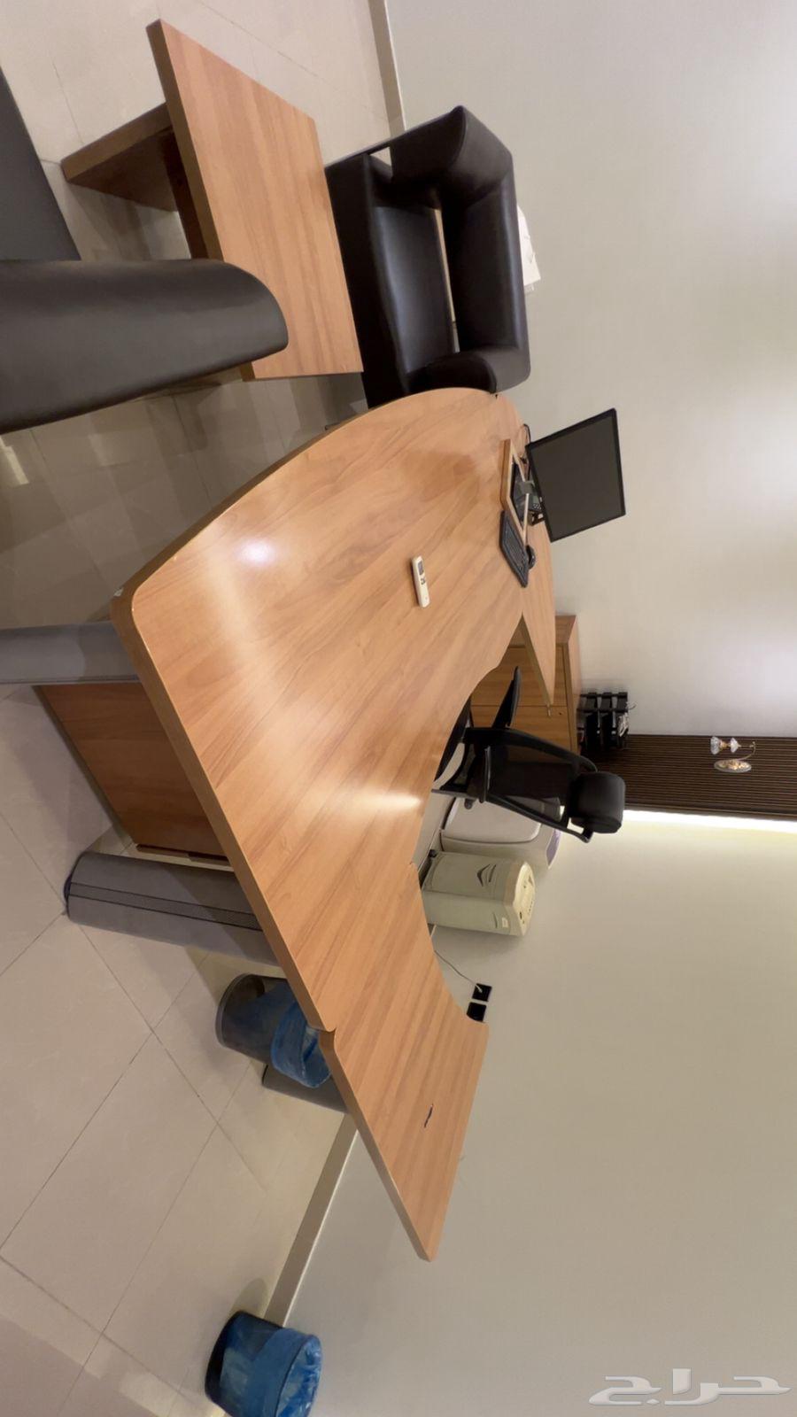 اثاث مكتبي مستعمل وشبه جديد للبيع الرياض حي الفلاح64459123989891111