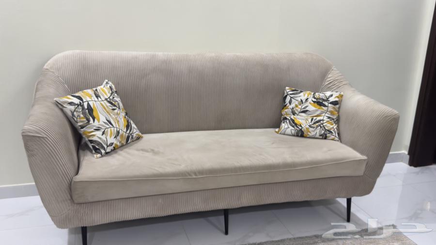 New sofa used for two months64459573325315110