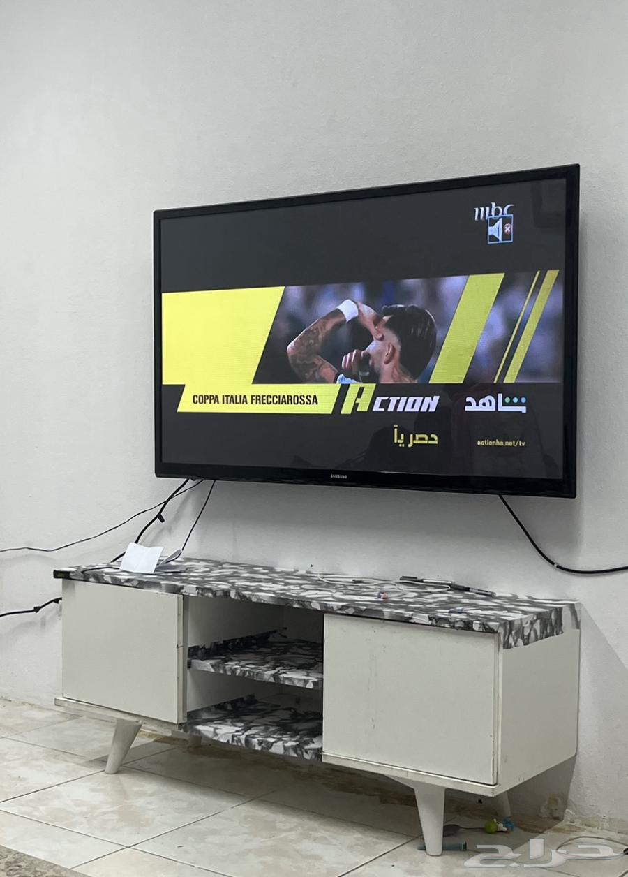 Samsung 55-inch TV, freezer, air conditioner, and backrests64457473590274113