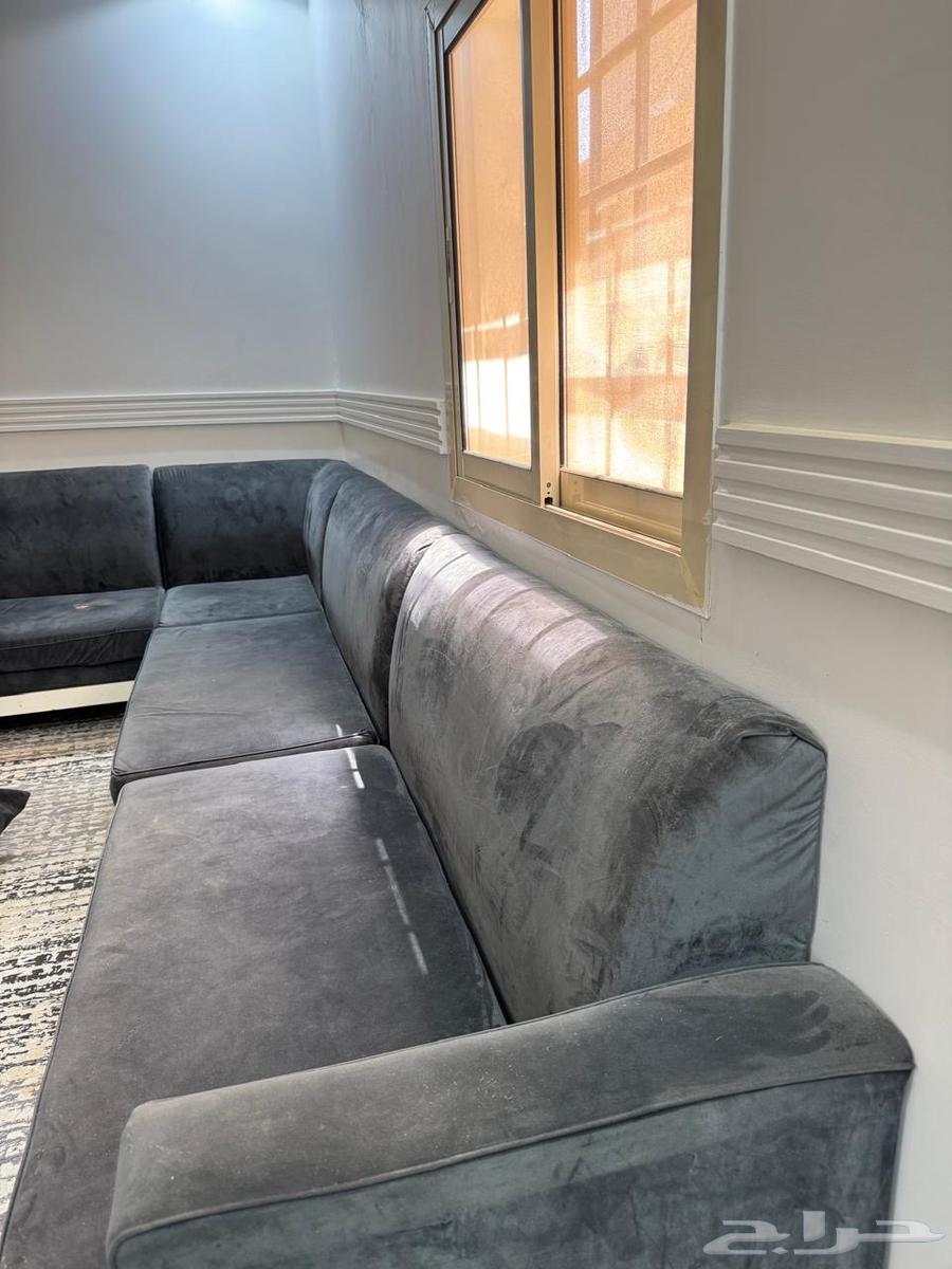 Excellent condition sofa with minimal use64458886373251113