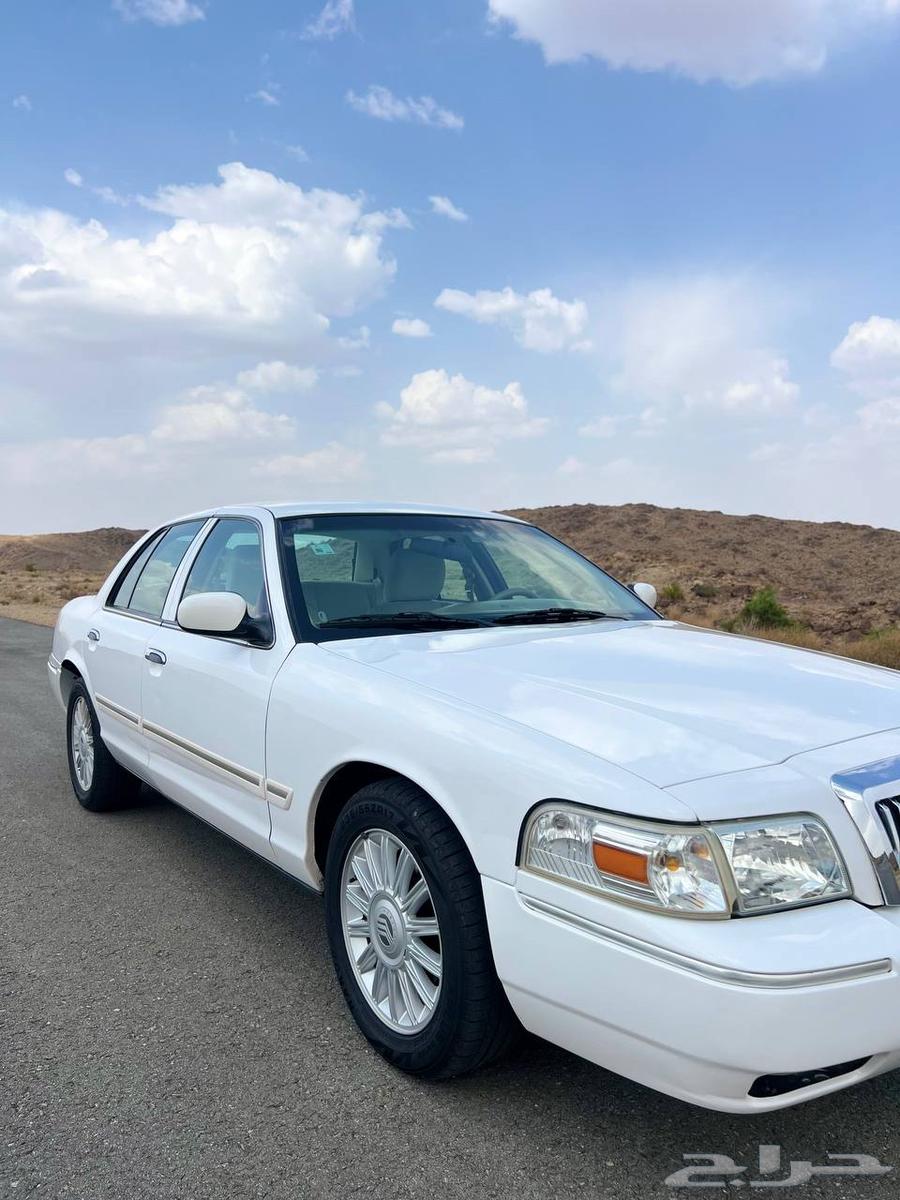 فورد جراند ماركيز GS ابيض قمه في النظافه64624119541377113