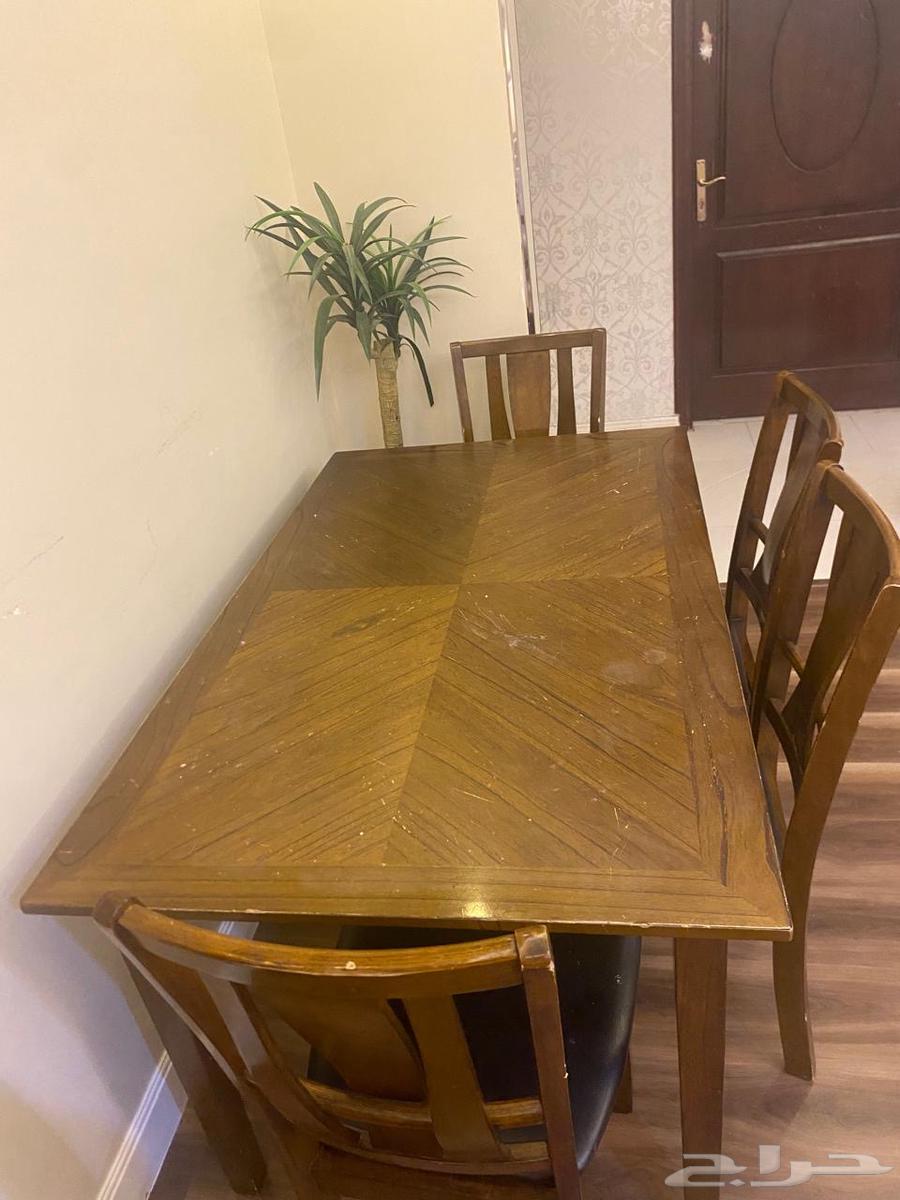 Dining table64463223970306111