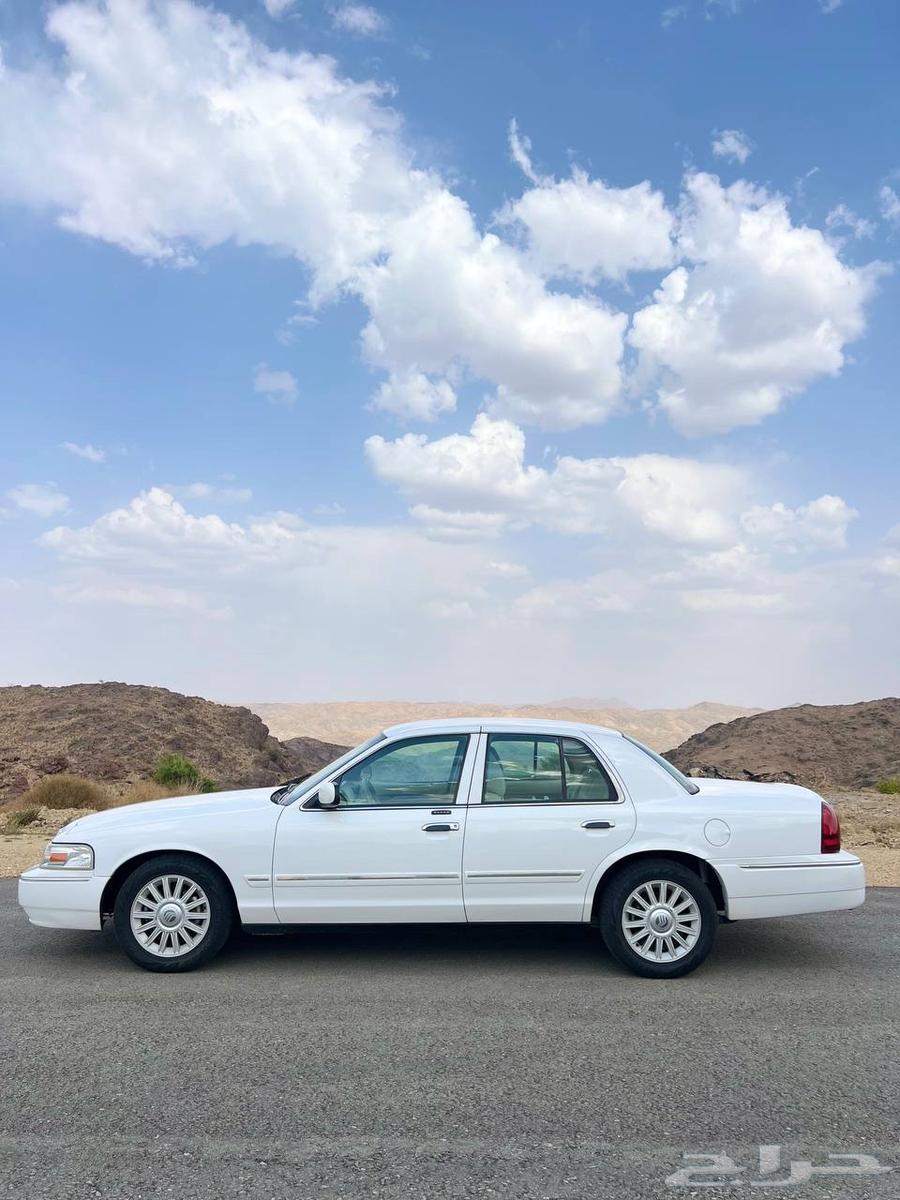 فورد جراند ماركيز GS ابيض قمه في النظافه64624119541377114