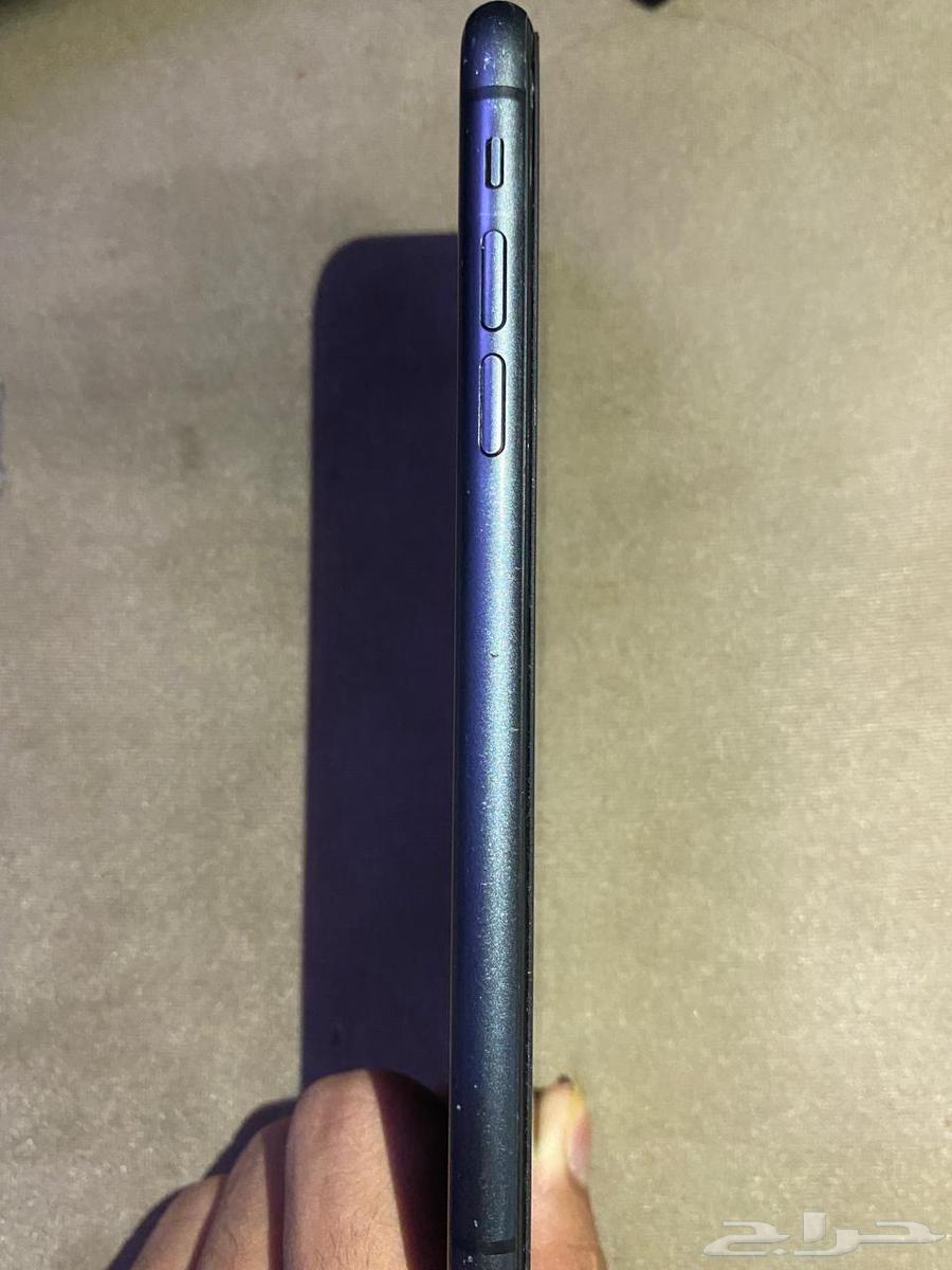 Regular iPhone 1164458258827394113