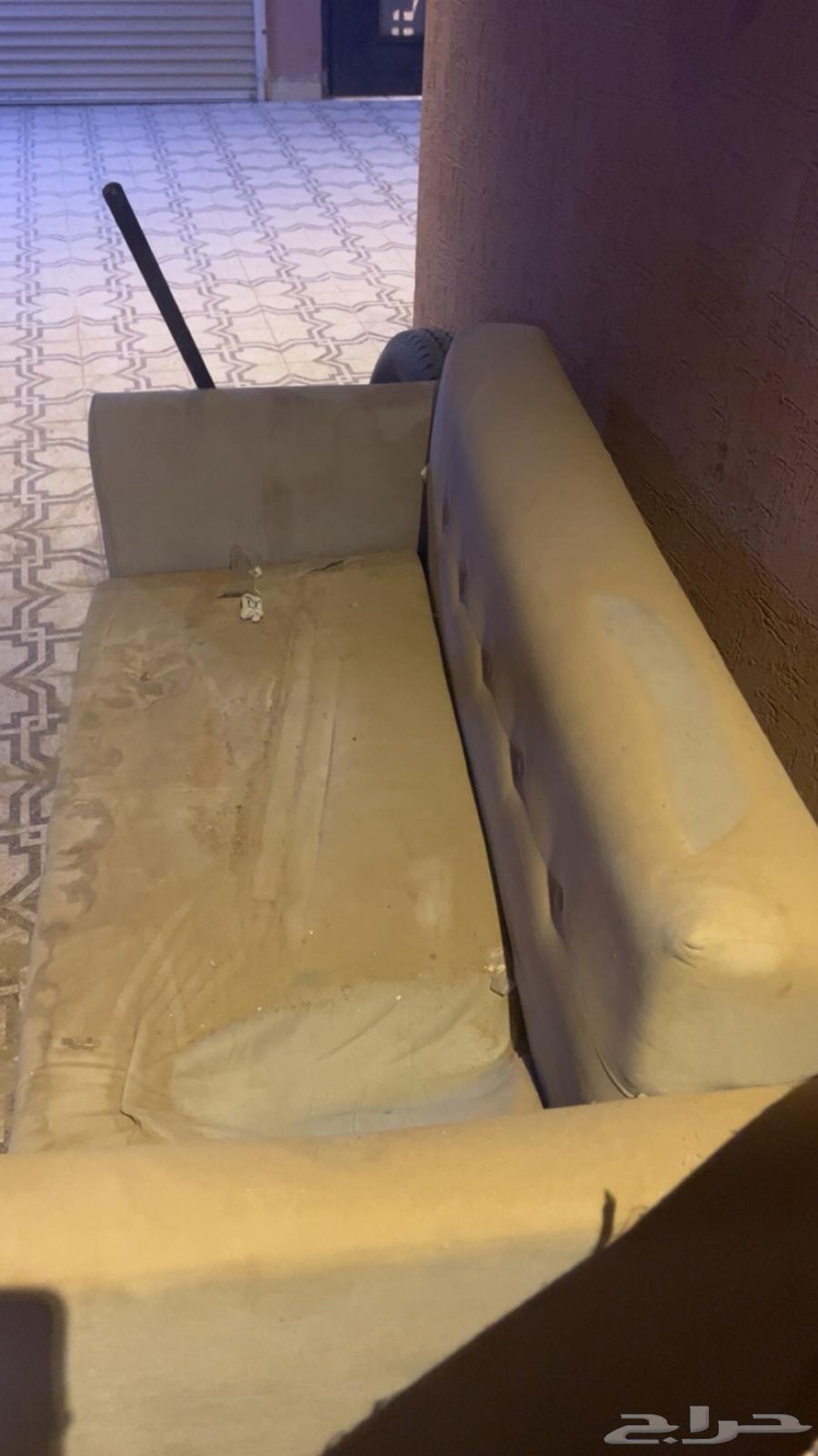 تلفزيون سامسونج وسرير ايكيا وطاوله وكنب64464437114499114