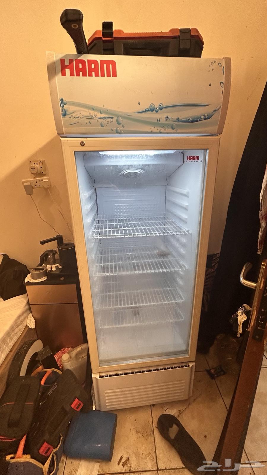 للبيع ثلاجتين ومكينة قهوه64470621405315110