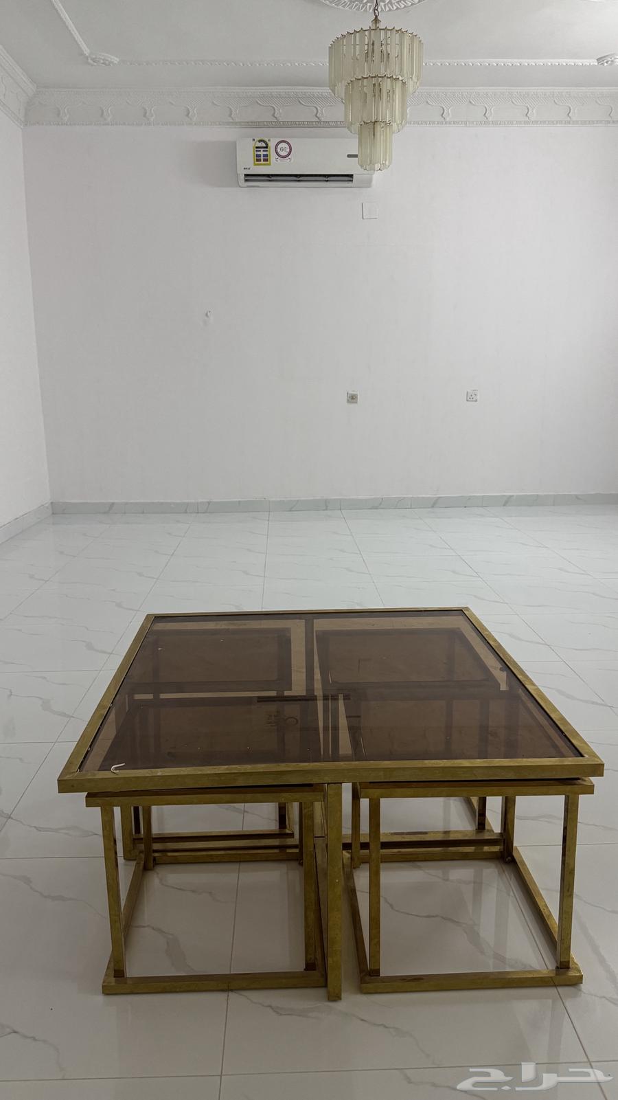 Majlis Table64469907235586110