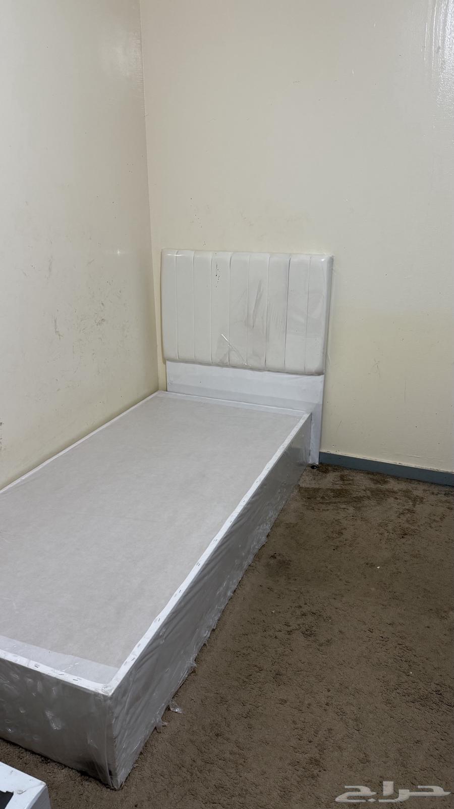 سريرين جديد وديكور البيع عاجل السبب النقل64471102694273110