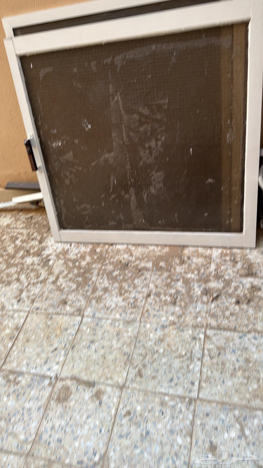 شباك ألمنيوم ثنتين بحاله جيده التوصل واتس64525219774210111