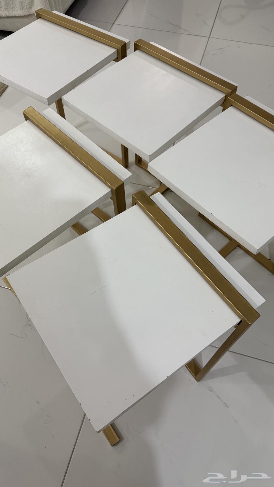 طاولات للبيع خمس قطع ع السوم64470662836482112