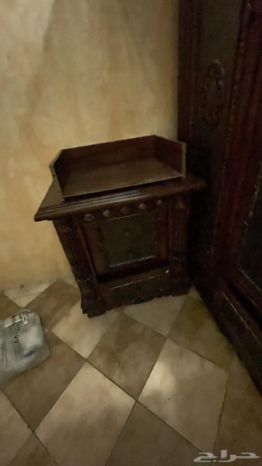 للبيع عرفه خشب كامله نفرين64467690548225113