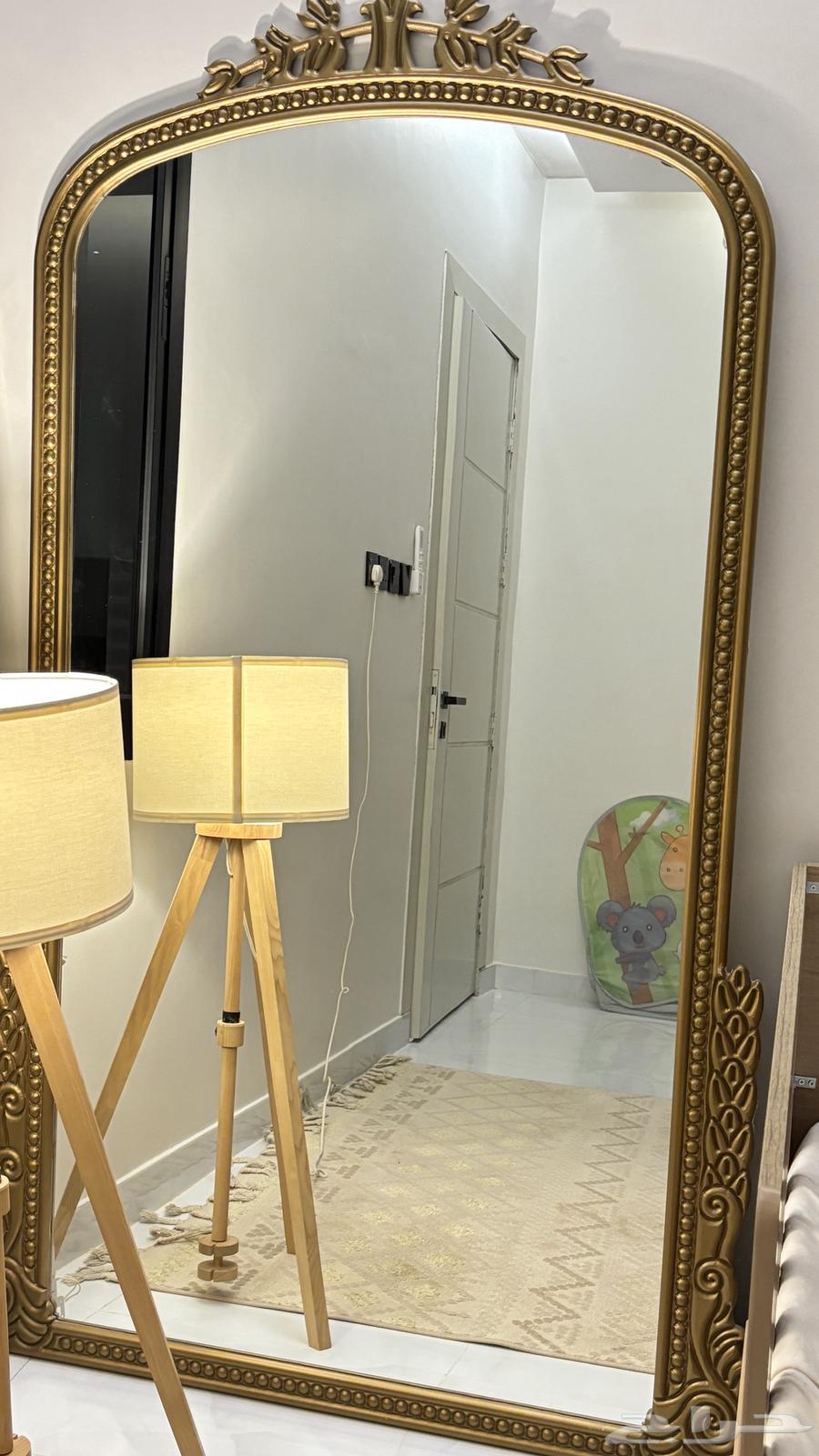 مرايه جداريه متر في طول 180 جديده وجودتها منتازه64476308669185112